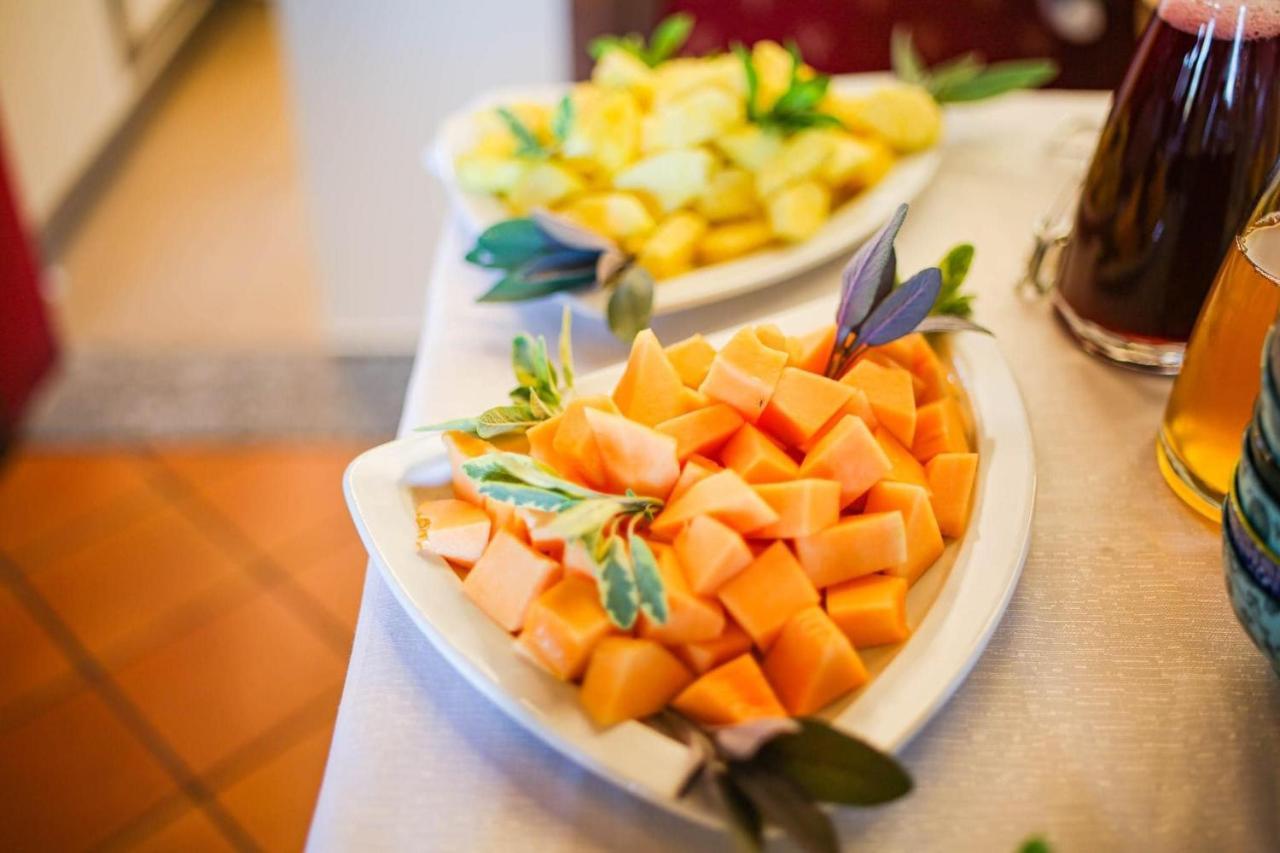 Felicin - Palazzo Boeri Panoramic Suites มอนฟอร์เต ดิ อัลบา ภายนอก รูปภาพ