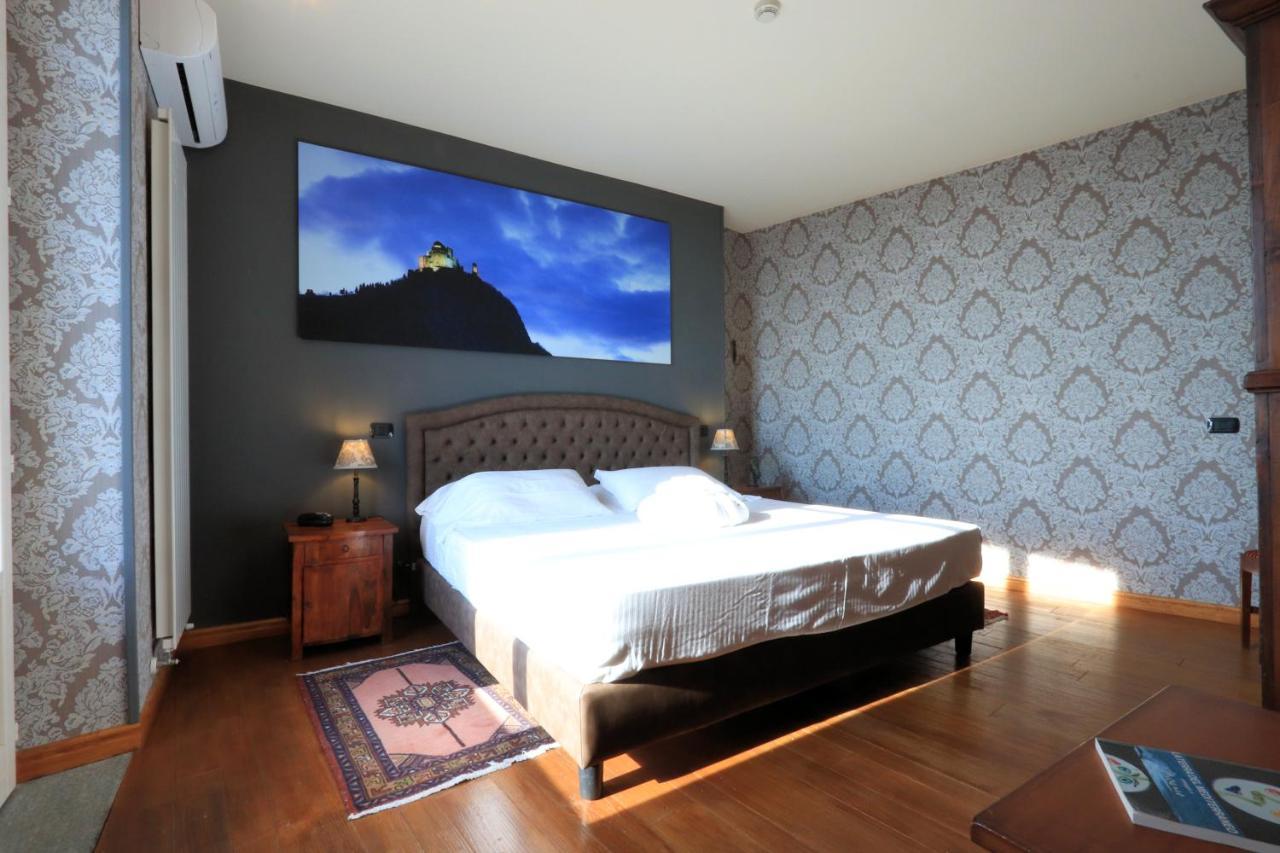 Felicin - Palazzo Boeri Panoramic Suites มอนฟอร์เต ดิ อัลบา ภายนอก รูปภาพ