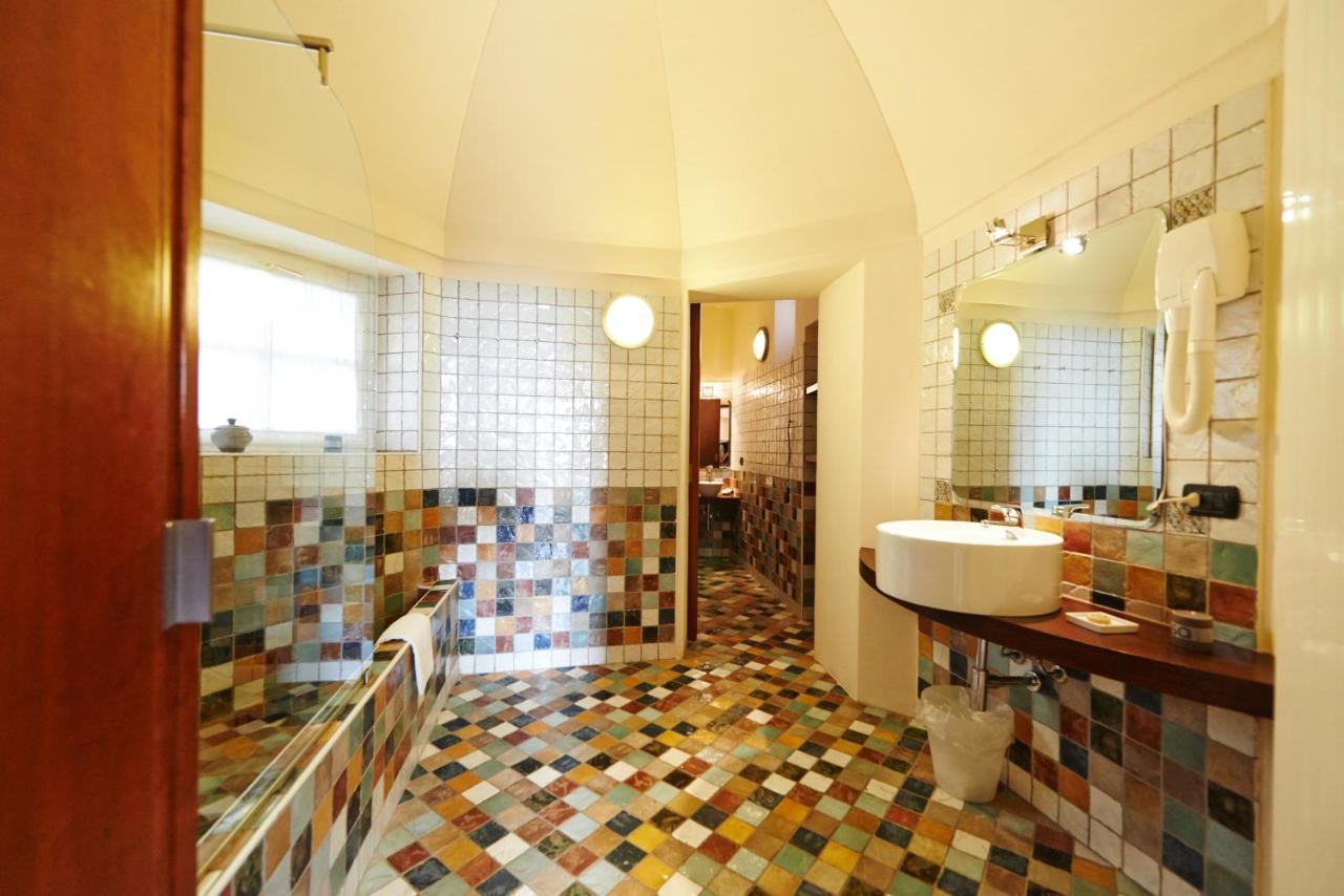 Felicin - Palazzo Boeri Panoramic Suites มอนฟอร์เต ดิ อัลบา ภายนอก รูปภาพ