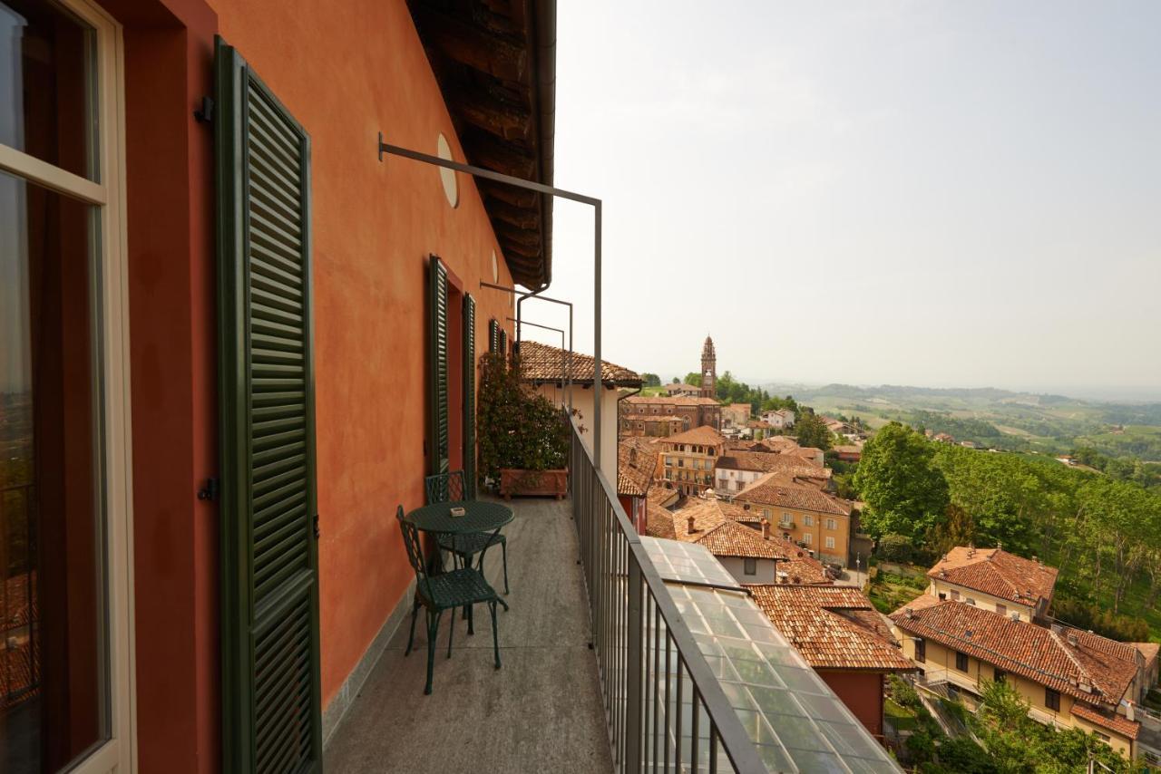 Felicin - Palazzo Boeri Panoramic Suites มอนฟอร์เต ดิ อัลบา ภายนอก รูปภาพ