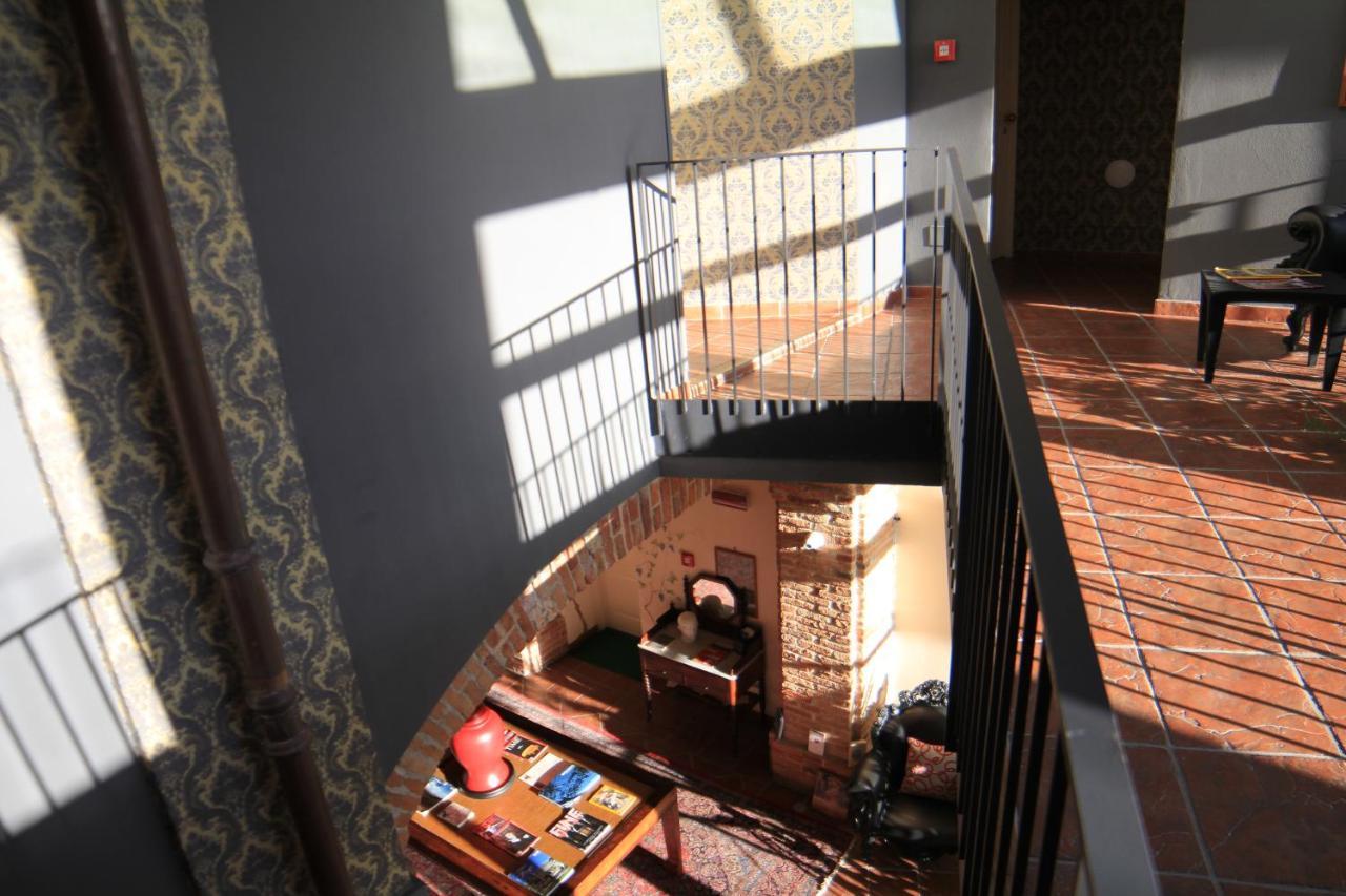 Felicin - Palazzo Boeri Panoramic Suites มอนฟอร์เต ดิ อัลบา ภายนอก รูปภาพ