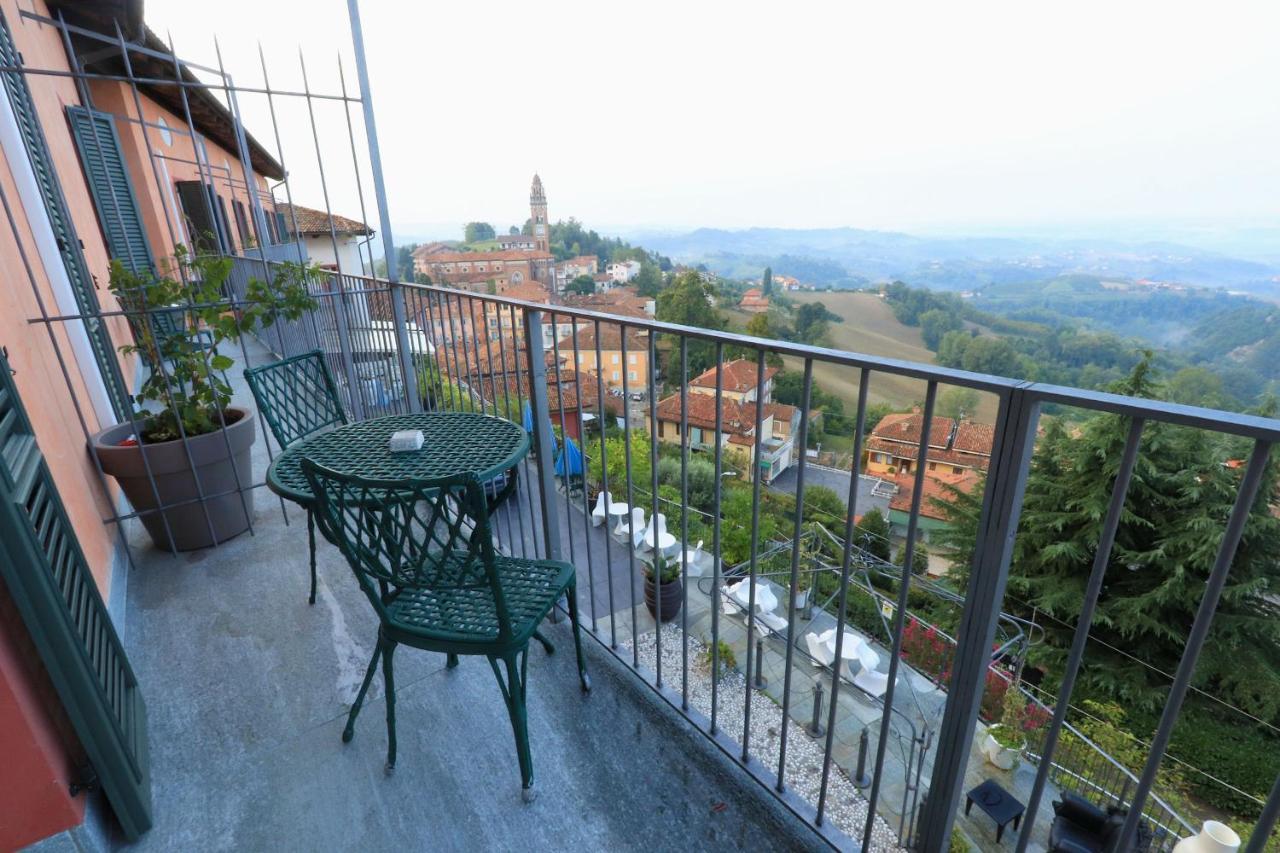 Felicin - Palazzo Boeri Panoramic Suites มอนฟอร์เต ดิ อัลบา ภายนอก รูปภาพ